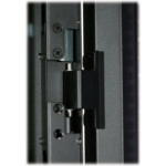 Серверный шкаф APC Шкаф NetShelter SX 42U, ширина 600 мм, глубина 1070 мм, черные боковые панели AR3100