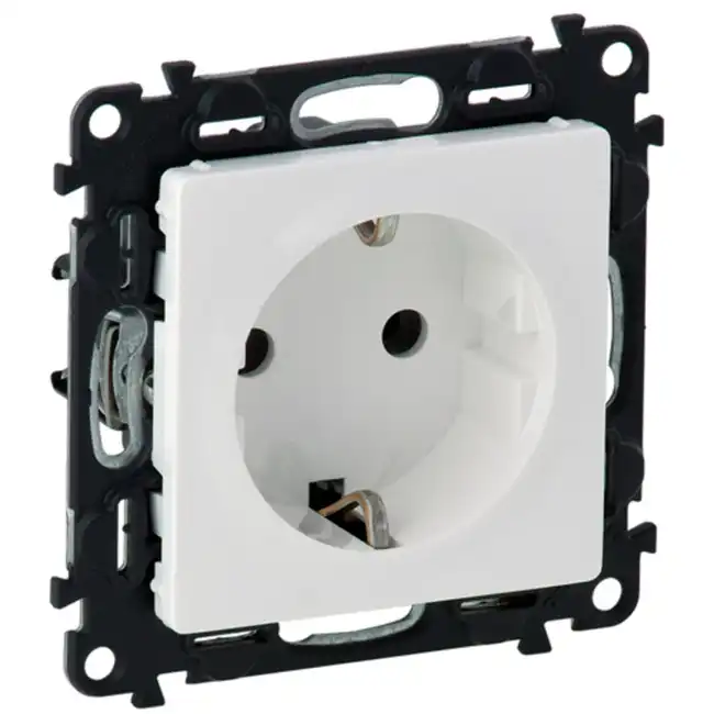 Розетка Legrand 753420