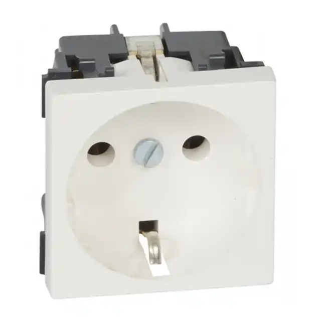 Розетка Legrand 077211