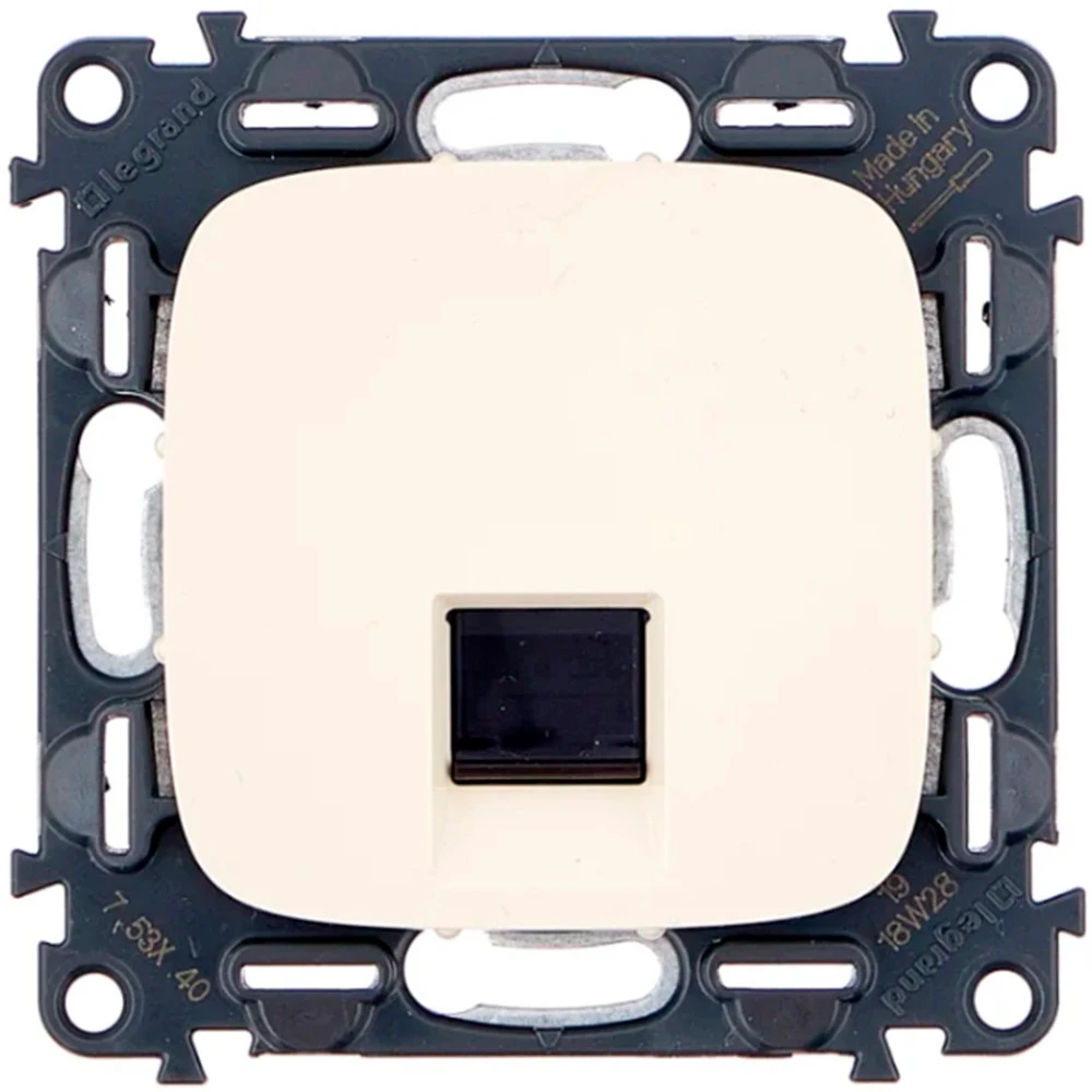 Сетевая розетка Legrand Информационная розетка RJ45 Cat5e UTP 753840