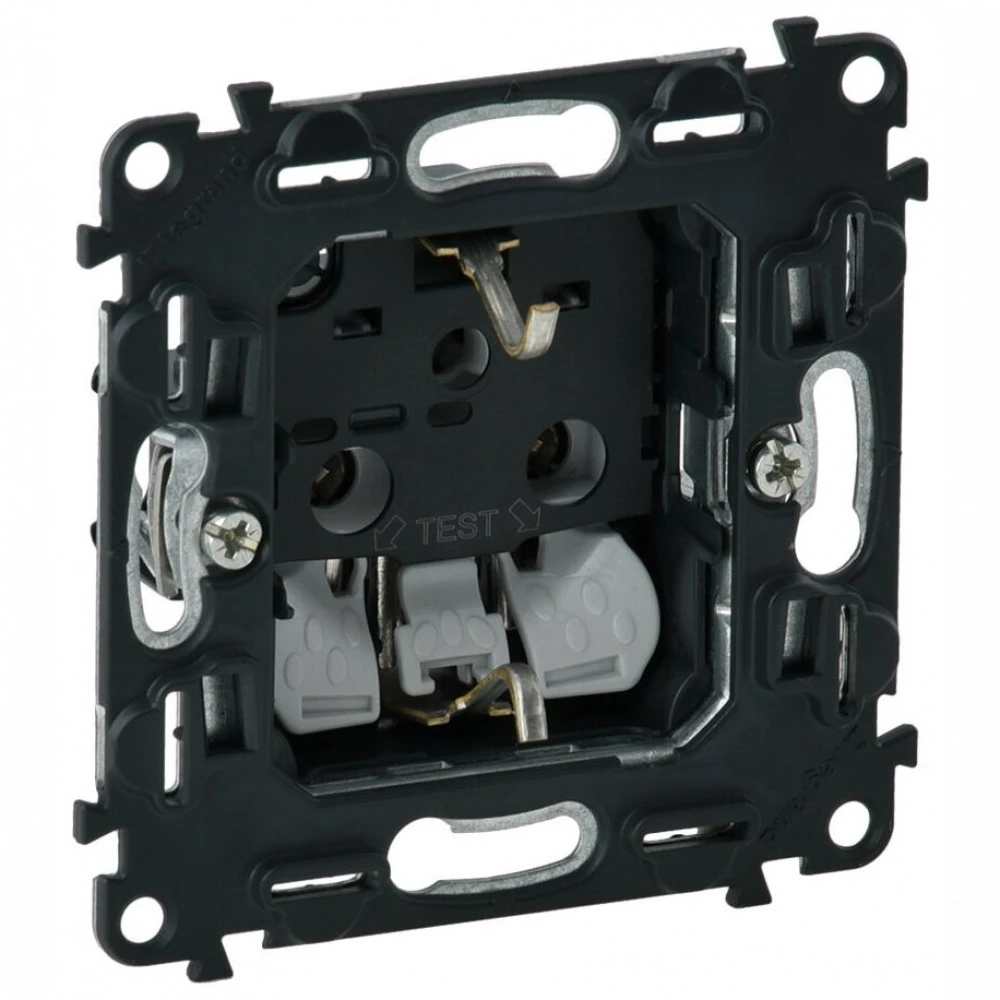 Розетка Legrand Valena In’Matic 753021