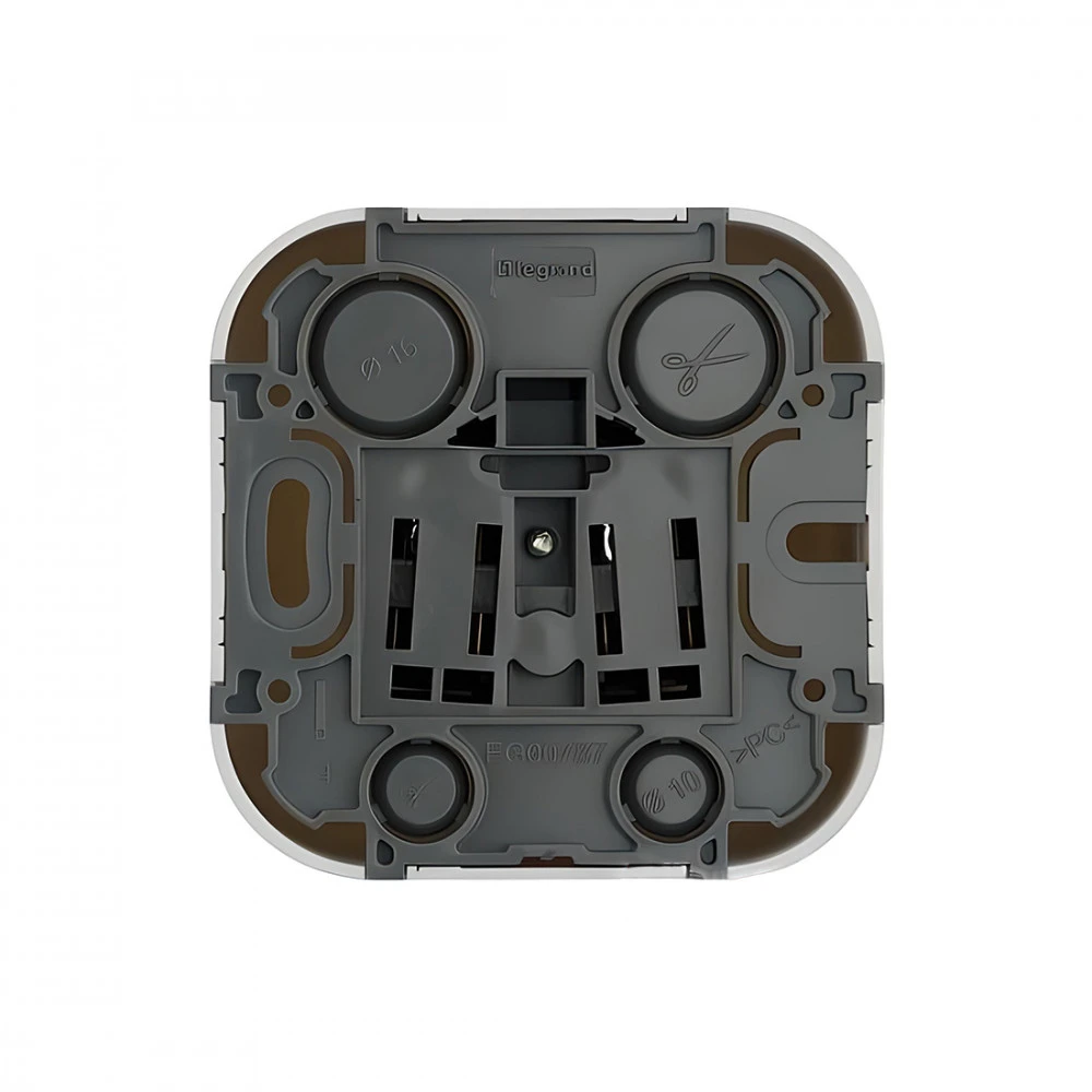 Розетка Legrand Розетка без зк Legrand Forix 16A 250В IP20 накладная белый 782410