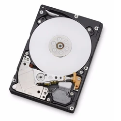 Серверный жесткий диск Lenovo ThinkSystem 2.5 300GB 15K SAS 12Gb 7XB7A00021 HDD, 2,5 SFF, 300 ГБ, SAS