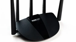 Totolink A3100R: одна антенна хорошо, а пять лучше