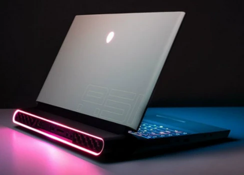 Dell показала сверхмощный ноутбук Alienware Area-51m R2 с десктопным процессором